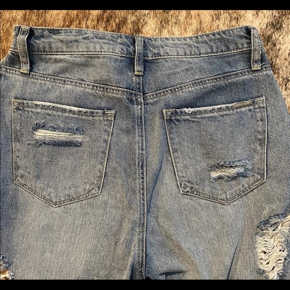 Super Distressed Boyfriend Jeans - Picture 3 of 3